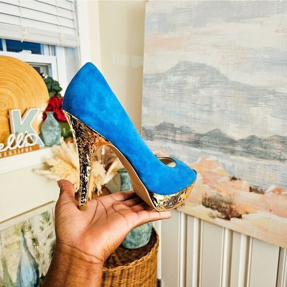 Enzo Angiolino Aqua Blue Suede Leather Sexy Peep Toe Pumps. - Picture 9 of 15